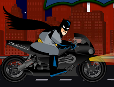 Batman cu Motocicleta in Oras